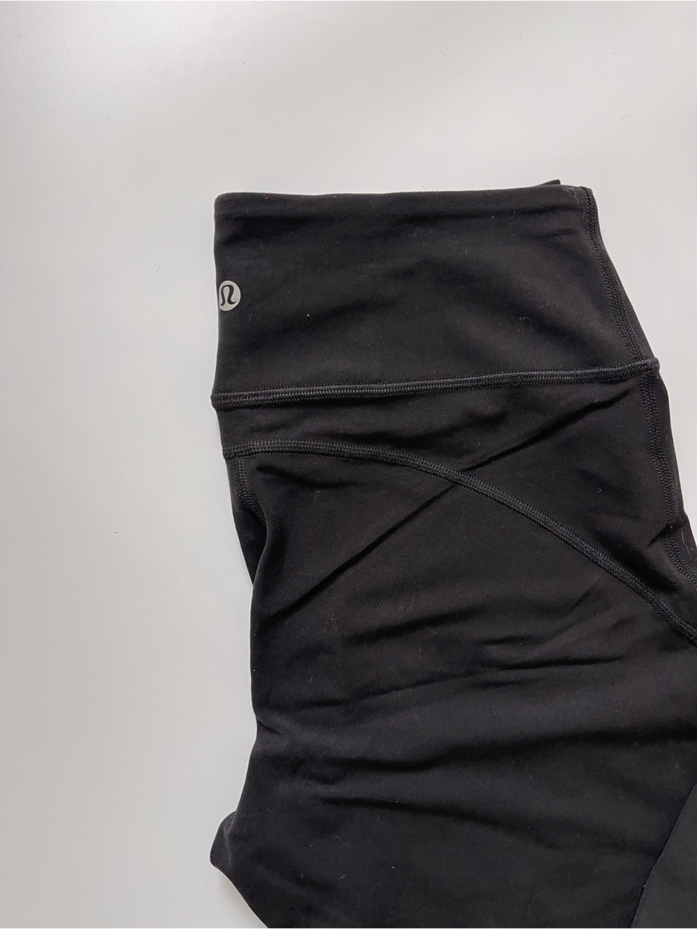 lululemon athletica Black Flair Yoga Pants Size 8 - Picture 2 of 3